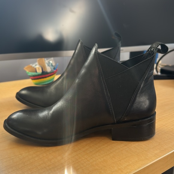 Black Aldo ankle boots size 7 - Picture 8 of 8